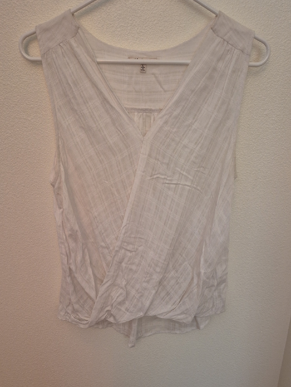 bleuh ciel White Wrap-Front V-Neck Sleeveless Camisole
